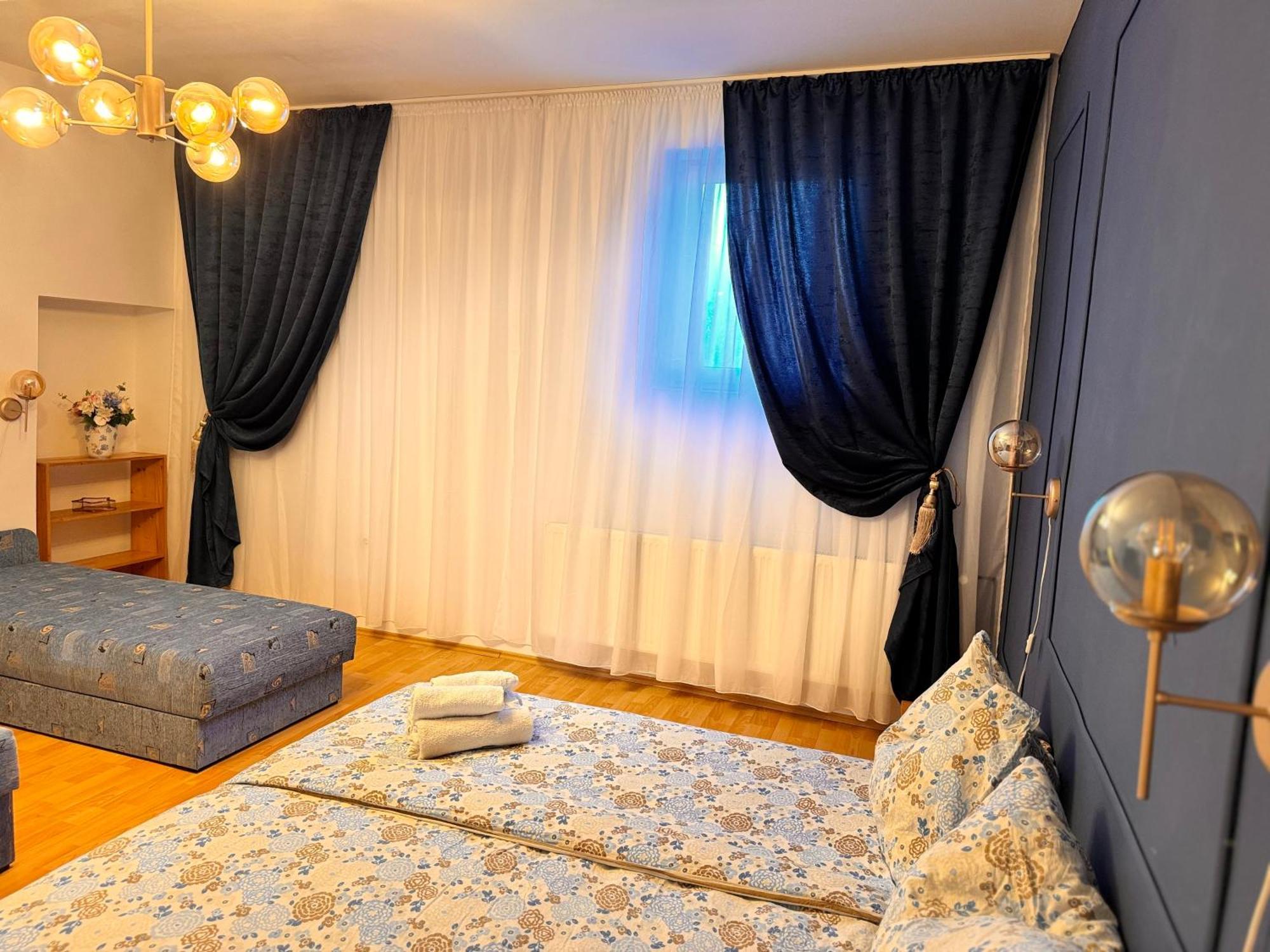 Pensiunea Schwartzy Hotel Makó Buitenkant foto
