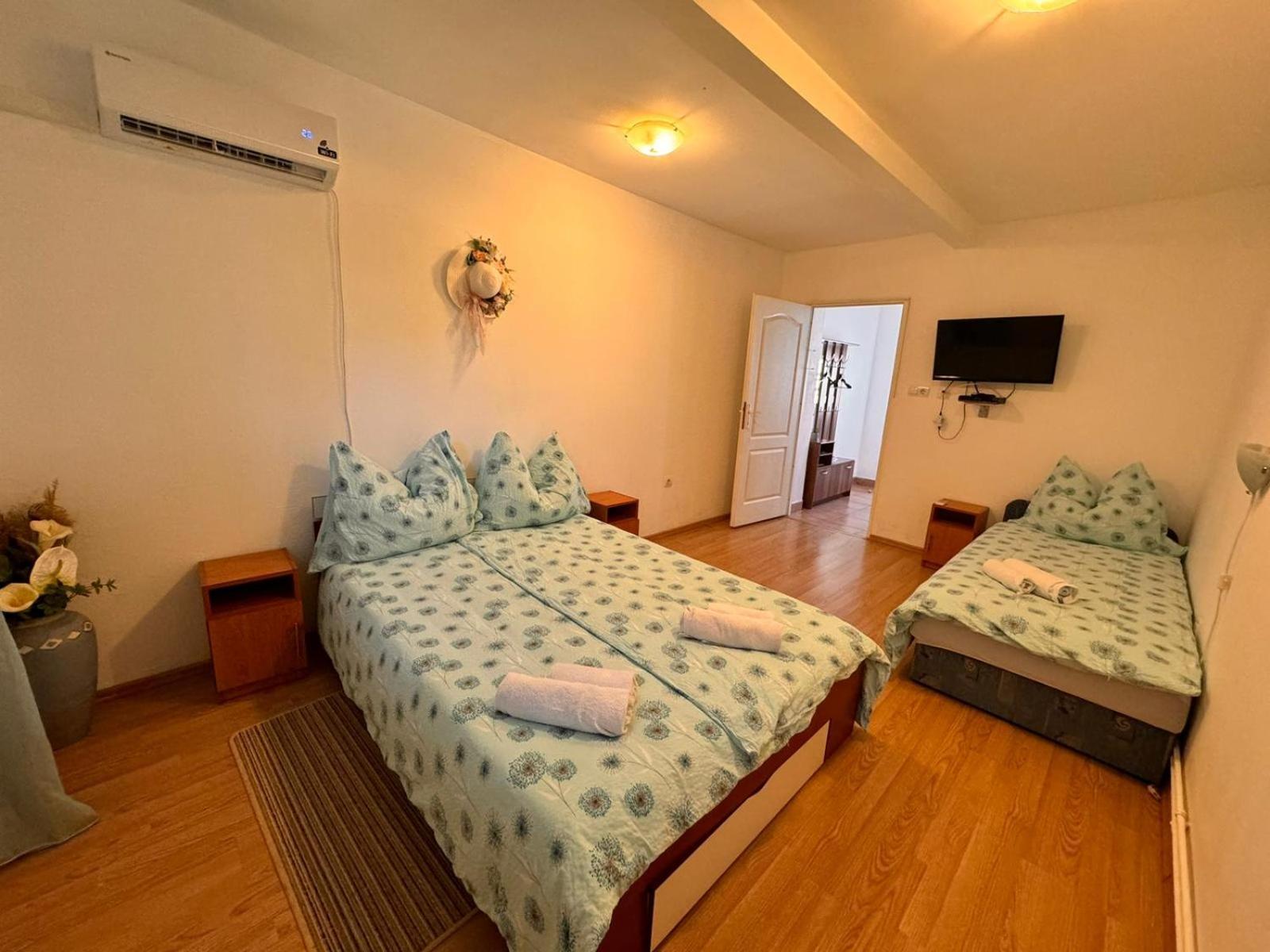 Pensiunea Schwartzy Hotel Makó Buitenkant foto