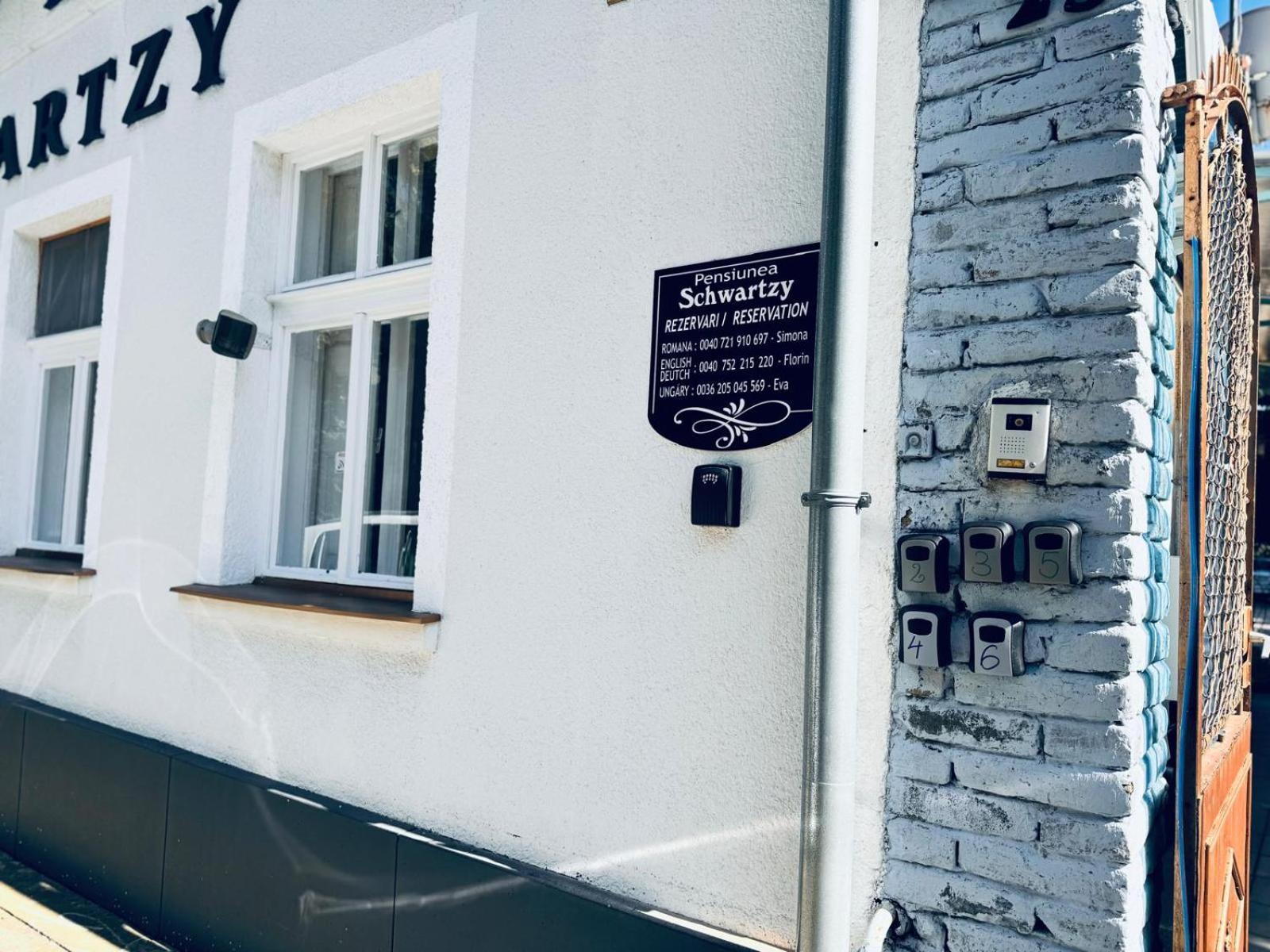 Pensiunea Schwartzy Hotel Makó Buitenkant foto