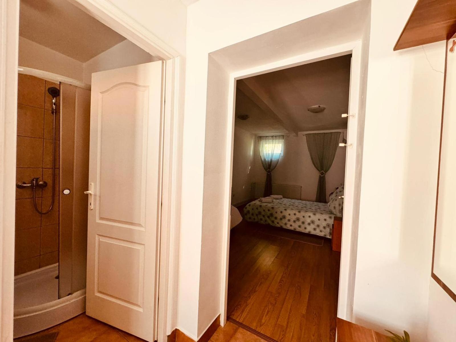 Pensiunea Schwartzy Hotel Makó Buitenkant foto